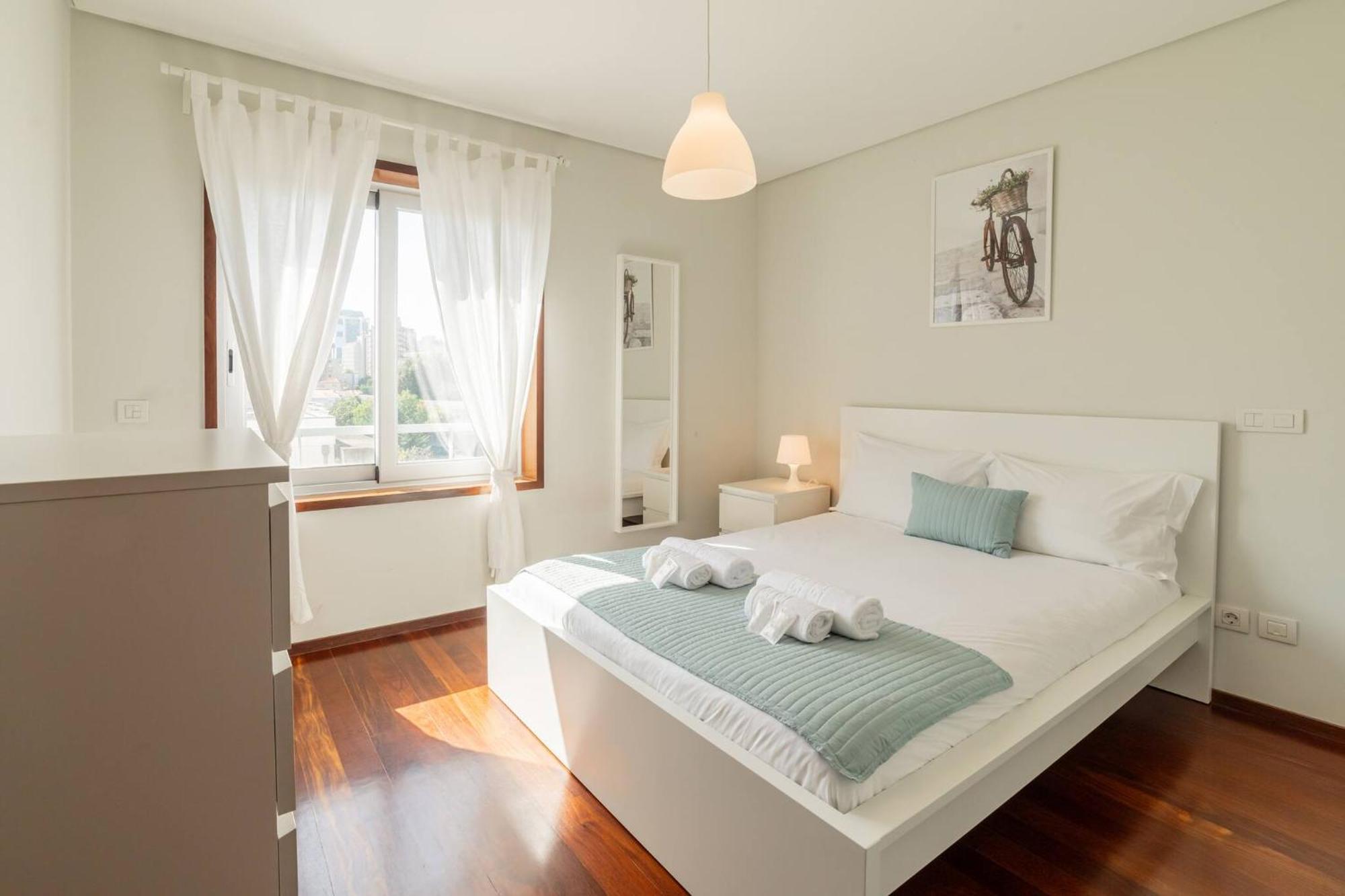 Modern Cedofeita By Hosty Apartment Порто Екстериор снимка